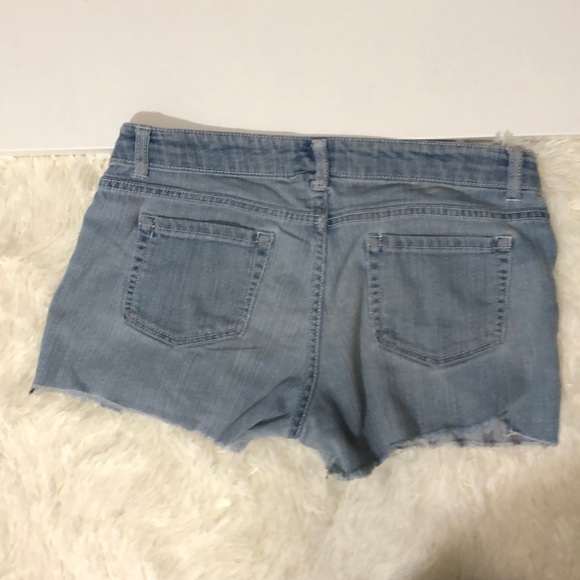 🌺 Stars and Stripes Jean Shorts - Picture 2 of 4